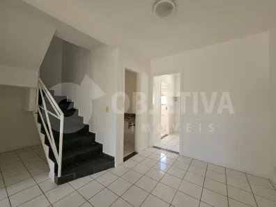 Casa de Condomínio com 2 Quartos para alugar, 120m² no Jardim Karaíba, Uberlândia