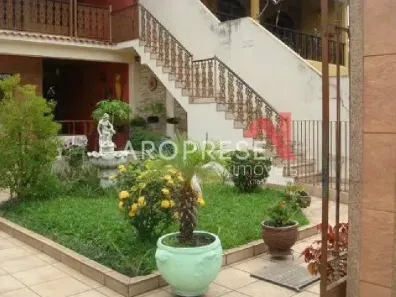 Casa com 4 Quartos para alugar, 243m² no Santa Eugênia, Nova Iguaçu