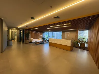 Prédio Comercial para alugar, 1300m² no Itaim Bibi, São Paulo