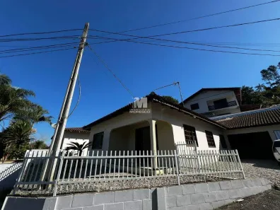 Casa com 4 Quartos para alugar, 120m² no São Pedro, Guabiruba