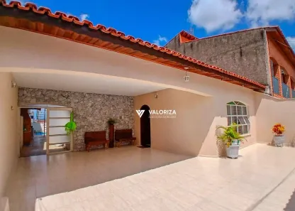 Casa com 3 Quartos à venda, 237m² no Jardim Leocádia, Sorocaba