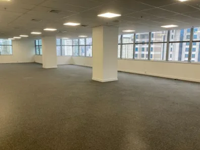 Sala Comercial para alugar, 335m² no Jardim das Acácias, São Paulo