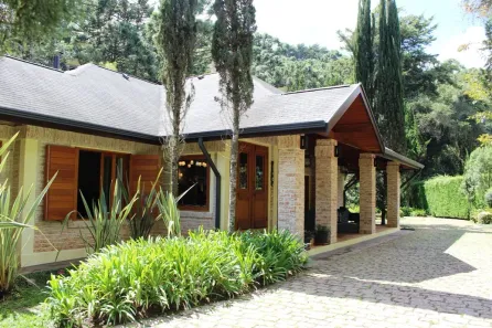 Casa com 4 Quartos à venda, 268m² no Monte Verde, Camanducaia