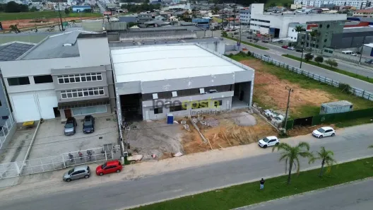 Galpão/Depósito/Armazém para alugar, 600m² no Bela Vista, Palhoça