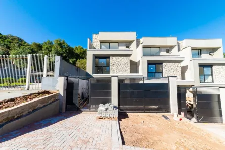 Casa com 3 Quartos à venda, 218m² no Santo Inácio, Curitiba
