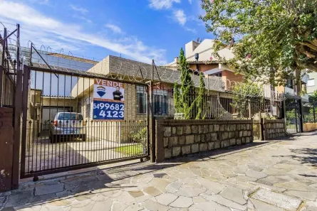 Casa com 3 Quartos à venda, 160m² no Santa Maria Goretti, Porto Alegre