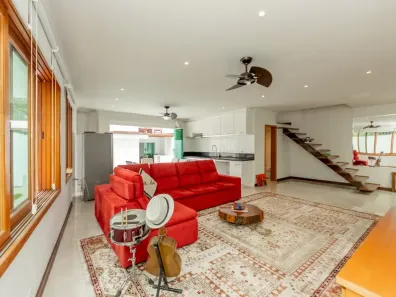 Sobrado com 3 Quartos à venda, 247m² no Jardim Sertãozinho, São Paulo