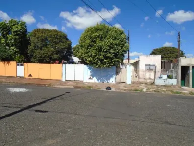 Lote/Terreno à venda, 360m² no Osvaldo Rezende, Uberlândia