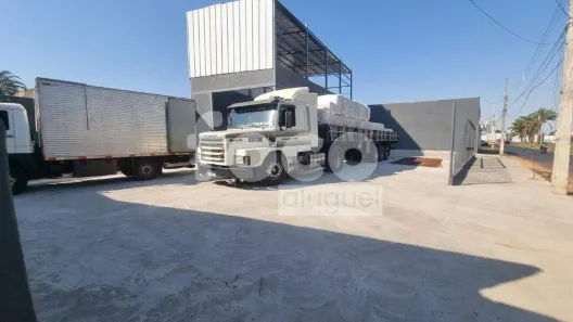 Galpão/Depósito/Armazém para alugar, 300m² no Bom Jesus, Uberlândia