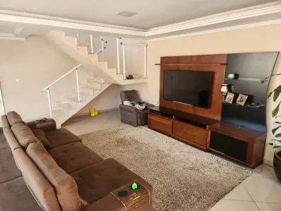 Casa de Condomínio com 6 Quartos à venda, 300m² no Campo Grande, Rio de Janeiro