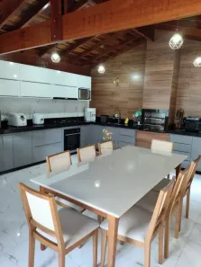Casa com 4 Quartos à venda, 180m² no Loteamento Villa Branca, Jacareí