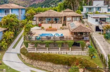Casa de Condomínio com 4 Quartos à venda, 400m² no Nogueira, Petrópolis