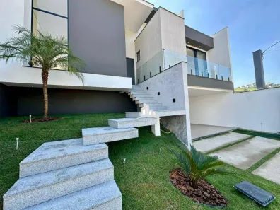 Casa com 3 Quartos à venda, 250m² no Jardim Amália, Volta Redonda
