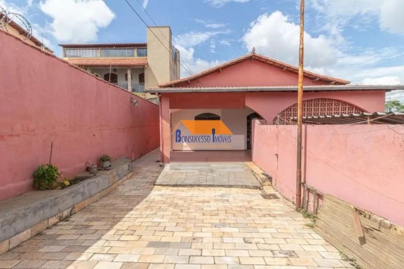Casa com 4 quartos — Maria Virgínia, Belo Horizonte