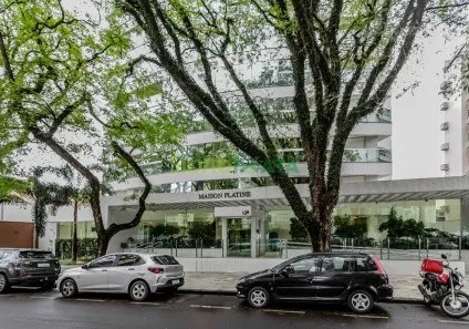 Apartamento com 3 Quartos para alugar, 131m² no Zona 07, Maringá