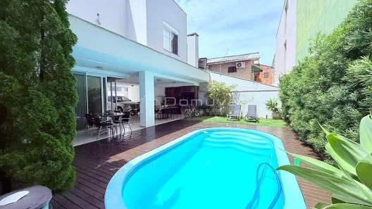 Casa com 2 Quartos para alugar, 150m² no Centro, Balneário Camboriú