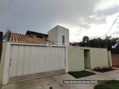 Casa com 3 Quartos à venda, 240m² no Monte Castelo, Campo Grande
