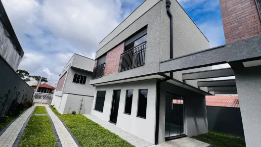 Sobrado com 3 Quartos à venda, 96m² no São Braz, Curitiba