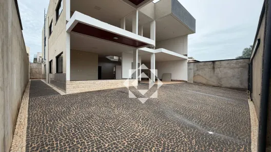 Sobrado com 5 Quartos à venda, 500m² no Plano Diretor Sul, Palmas