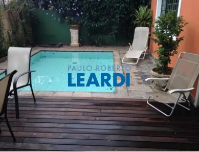 Sobrado com 4 Quartos à venda, 260m² no Jardim Peri Peri, São Paulo