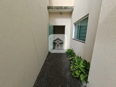 Apartamento com 2 Quartos para alugar, 75m² no Jardim das Palmeiras, Uberlândia