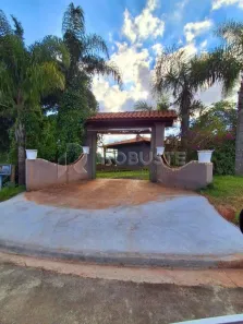 Fazenda/Sítio com 2 Quartos à venda, 114m² no Recanto Árvore Grande, Botucatu
