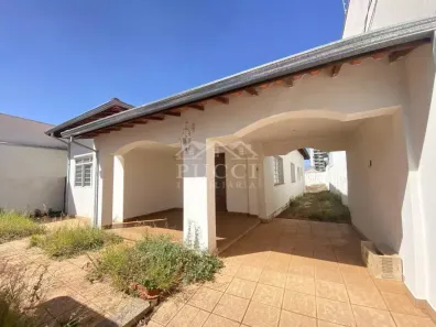 Imóvel Comercial com 3 Quartos para alugar, 140m² no Centro, Franca