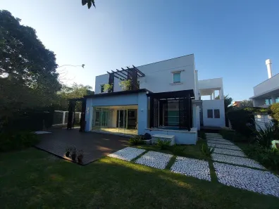 Casa de Condomínio com 4 Quartos à venda, 387m² no Rio Tavares, Florianópolis