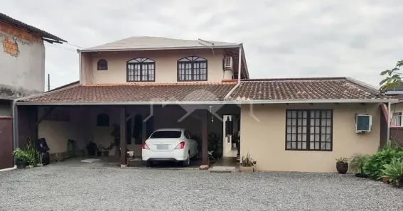 Casa com 5 Quartos à venda, 285m² no Morro do Meio, Joinville