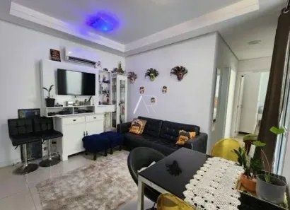 Apartamento com 2 Quartos à venda, 61m² no Agronômica, Florianópolis