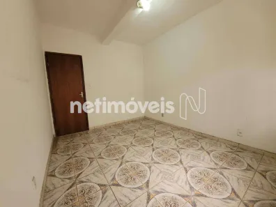 Casa com 2 Quartos para alugar, 55m² no Lúcio de Abreu, Contagem