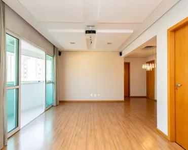 Apartamento com 4 Quartos para alugar, 138m² no Centro Cívico, Curitiba