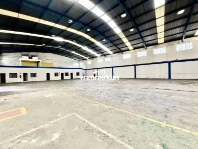 Galpão/Depósito/Armazém para alugar, 850m² no Vila Paranaguá, São Paulo