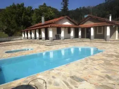 Fazenda/Sítio com 3 Quartos à venda, 400m² no Centro (Canguera), São Roque