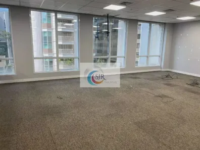 Sala Comercial para alugar, 226m² no Vila Olímpia, São Paulo