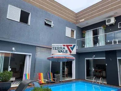 Sobrado com 3 Quartos à venda, 200m² no Centro, Cachoeira Paulista
