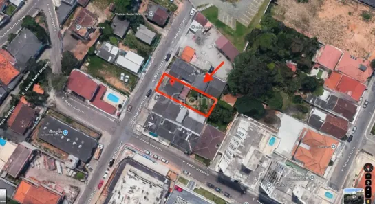 Lote/Terreno à venda, 300m² no Barreiros, São José