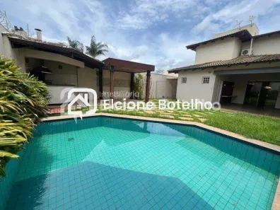Casa com 3 Quartos à venda, 290m² no Jardim Karaíba, Uberlândia