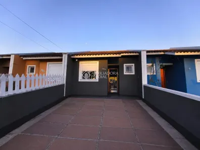 Casa com 2 Quartos à venda, 41m² no Restinga, Porto Alegre