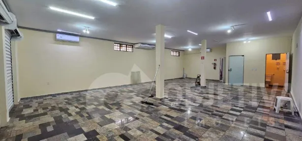 Galpão/Depósito/Armazém para alugar, 280m² no Alto Umuarama, Uberlândia