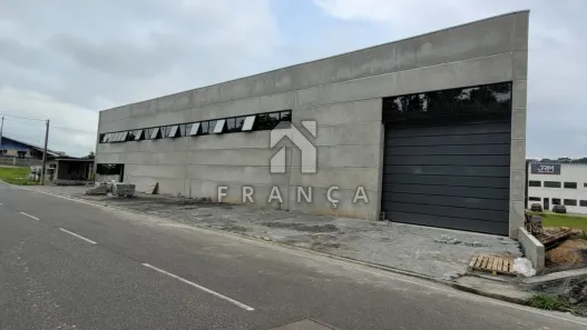 Sala Comercial à venda, 650m² no Jardim Rio Comprido, Jacareí