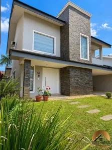 Casa com 3 Quartos à venda, 240m² no Costa e Silva, Joinville