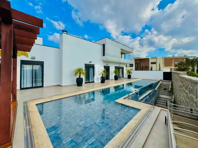 Casa com 4 Quartos à venda, 800m² no Loteamento Portal da Colina, Jundiaí