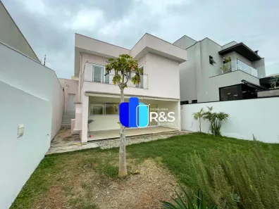 Casa com 3 Quartos para alugar, 230m² no , Louveira