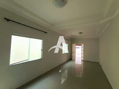 Casa com 3 Quartos para alugar, 200m² no Jardim Patrícia, Uberlândia