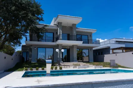 Casa com 4 Quartos à venda, 220m² no Condomínio Riviera de Santa Cristina XIII, Paranapanema