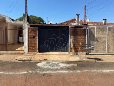 Casa com 2 Quartos à venda, 76m² no Centro, Araraquara
