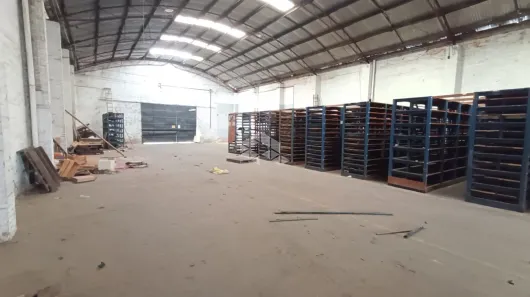Galpão/Depósito/Armazém à venda, 1280m² no São Geraldo, Porto Alegre