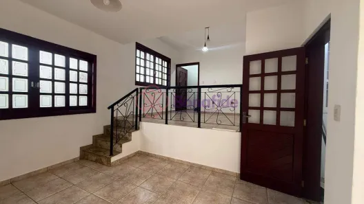 Sobrado com 4 Quartos para alugar, 255m² no Jardim Florestal, Jundiaí