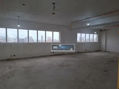 Sala Comercial para alugar, 100m² no Vila Mathias, Santos